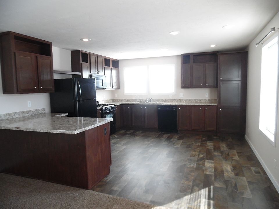 2nd image of 29396 Birch Dr #207