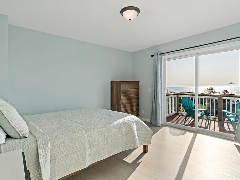 Third floor ocean view room