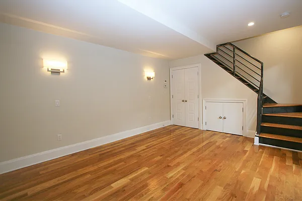 Rented by R New York | media 34