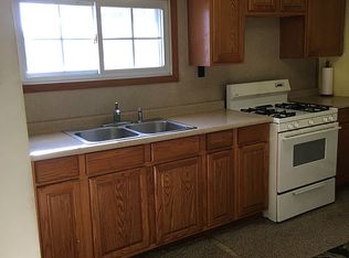 326 W Pleasant St, Churubusco, IN 46723