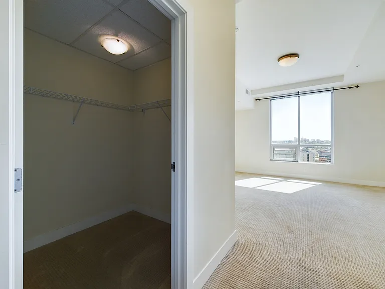 2001 Lincoln St #1823 — Photo 14