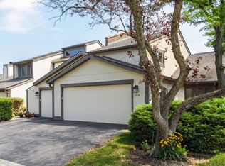 103 Yarrow Ct, Rolling Meadows, IL 60008