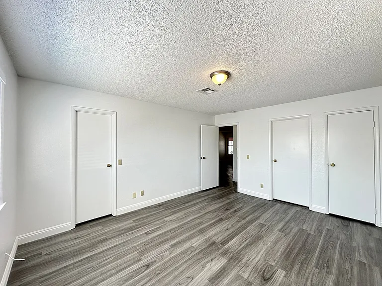 6687 W Tropicana Ave #102 — Photo 10