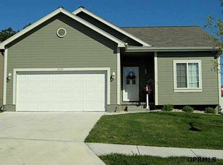 16110 Browne St, Omaha, NE 68116