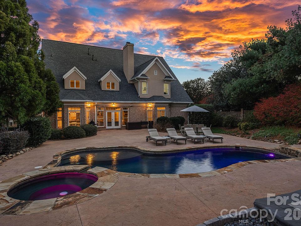 1st image of 18823 Peninsula Cove Ln