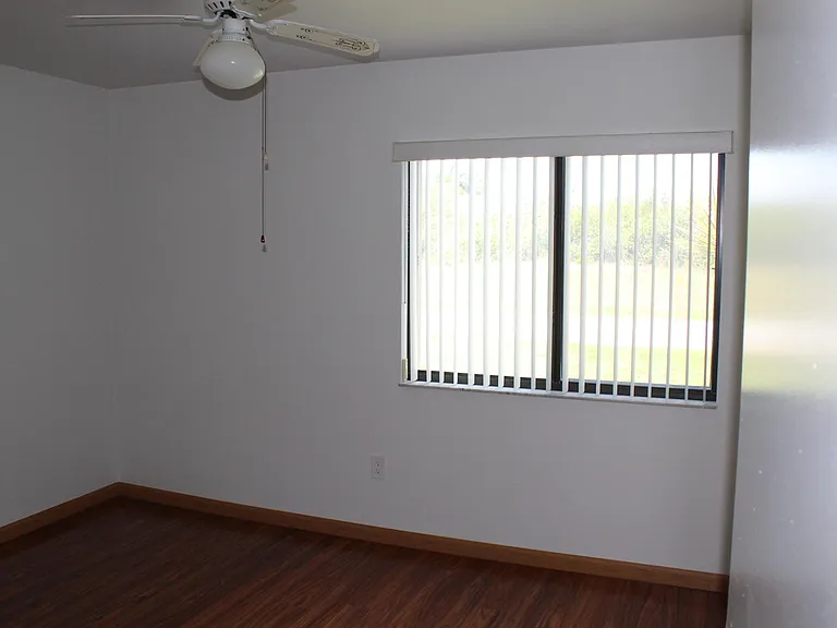 9354 Newnan Cir — Photo 12