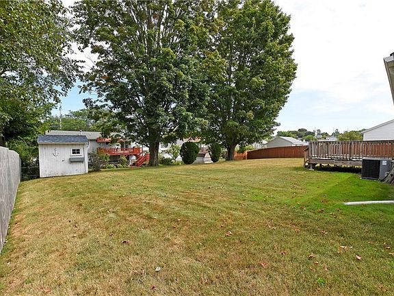 3rd image of 58 Brookhaven Dr