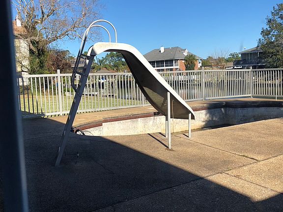 Pool needs resurfaced