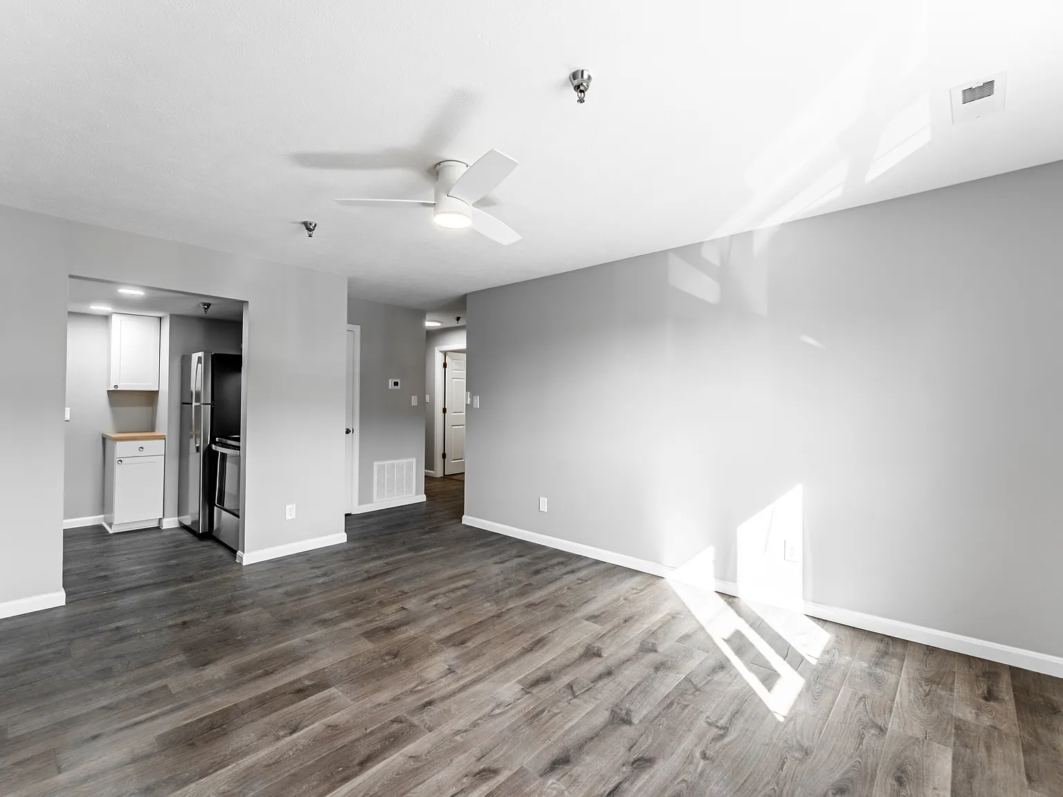 301 1st Street - B — Photo 3