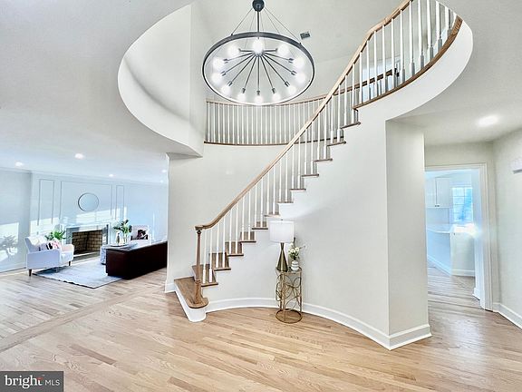 4th image of 150 Windsor Rd