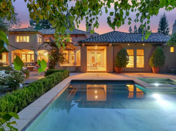1918 Cenacle Ln, Carmichael, CA 95608