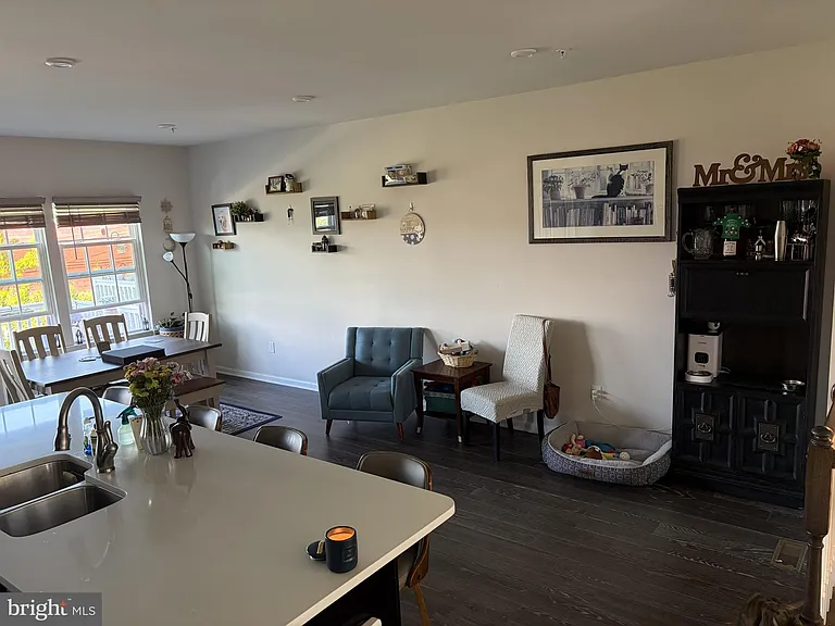 109 Almond Dr — Photo 6