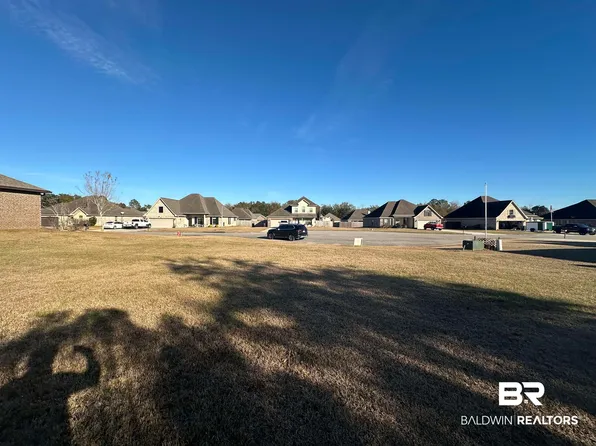 100 Troon Dr, Foley, AL 36535