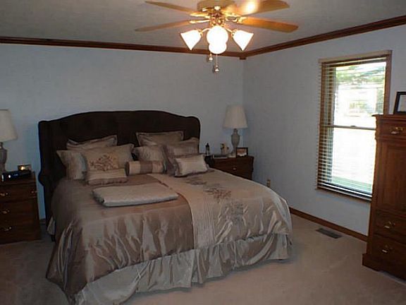 5th image of 2864 Colony Lake Dr W Unit C