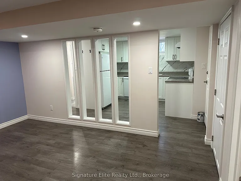 43 Seneca Ave #LOWER — Photo 2