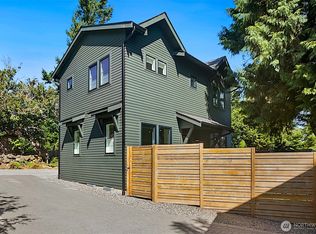10421 41st Avenue SW #B, Seattle, WA