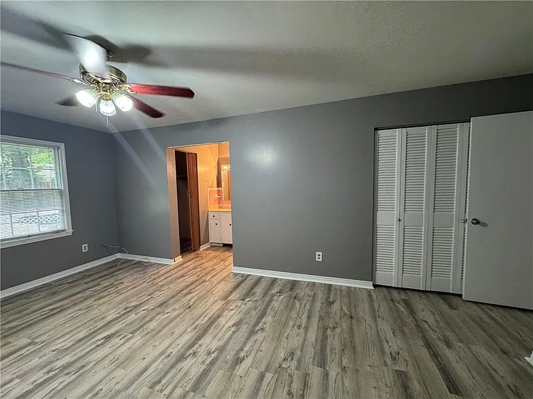 1054 Gallen Ct — Photo 12