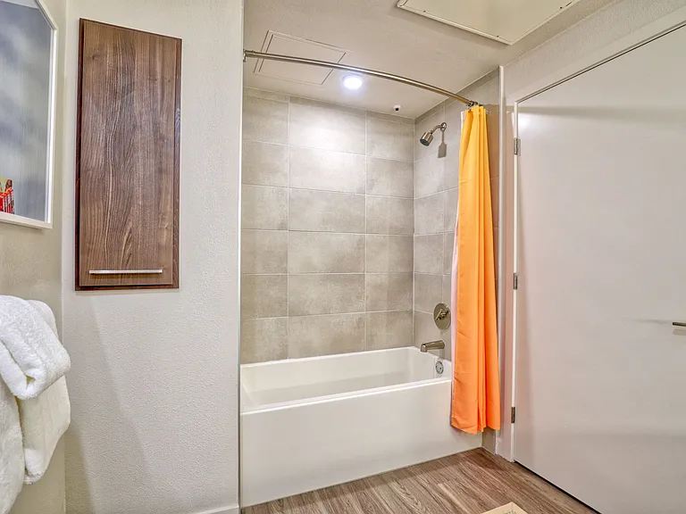 Aya Apartments — Photo 11