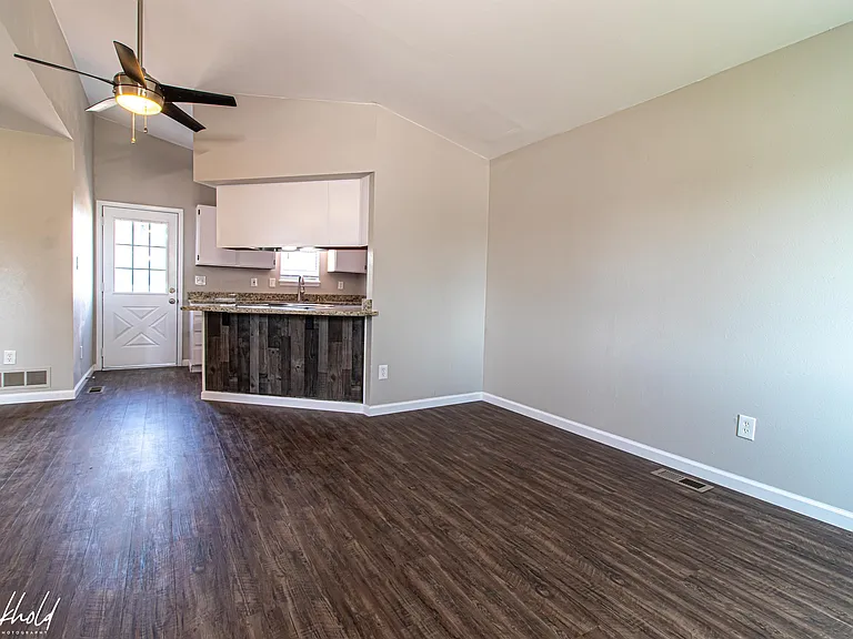 16901 E Stanford Ave — Photo 3