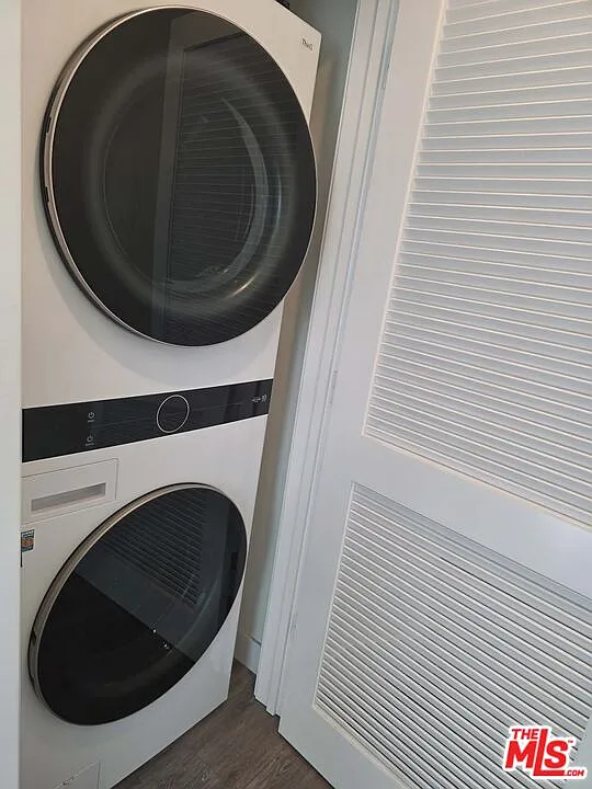 Studio, 1.0 bath, 1100 sqft, $1,900 — Photo 2