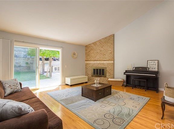 2nd image of 25122 Vermont Dr