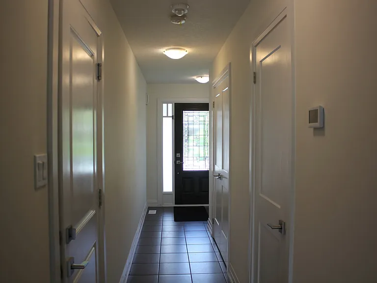 12 Winterton Ct — Photo 2