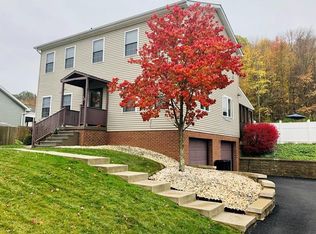 213 Sandworks Rd, Hunker, PA 15639