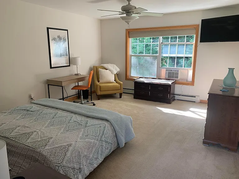 Master w/California super comfy king bed