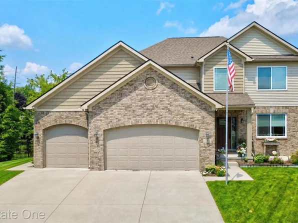 7 Scripter Ct, Oxford, MI 48371