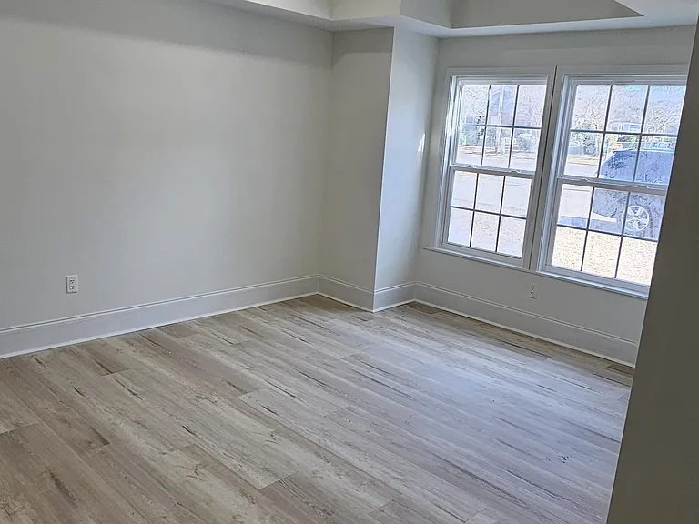 335 Ballfield Rd — Photo 8