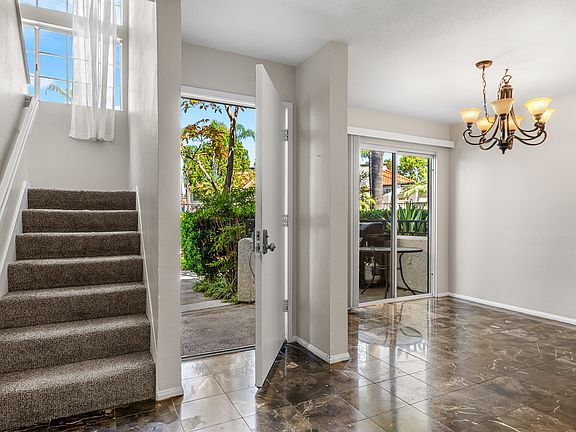 3rd image of 27341 Nicole Dr