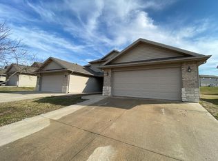4020 Arctic Fox Dr, Columbia, MO 65202