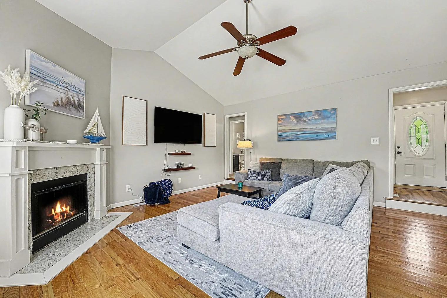 2 bed, 2.0 bath, 1248 sqft, $4,244 — Photo 1