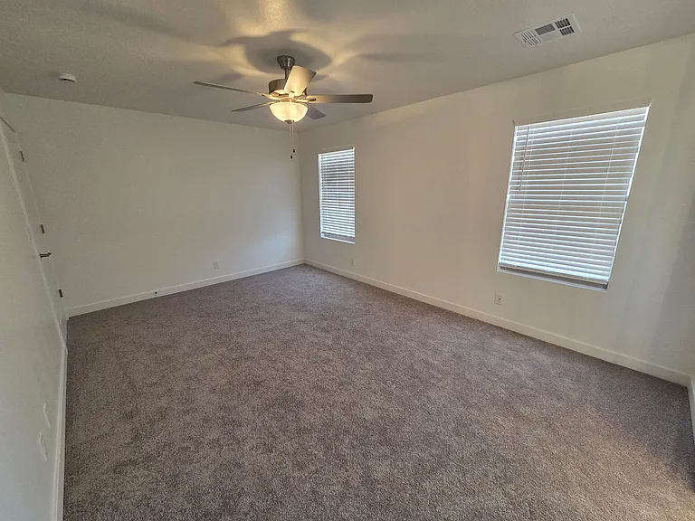 1471 E White Desert Dr — Photo 8