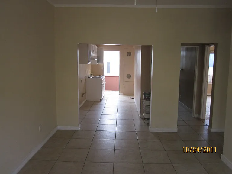 209 Columbia Pl — Photo 2