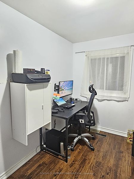 Brampton House for rent - 3 Bedrooms — photo 25