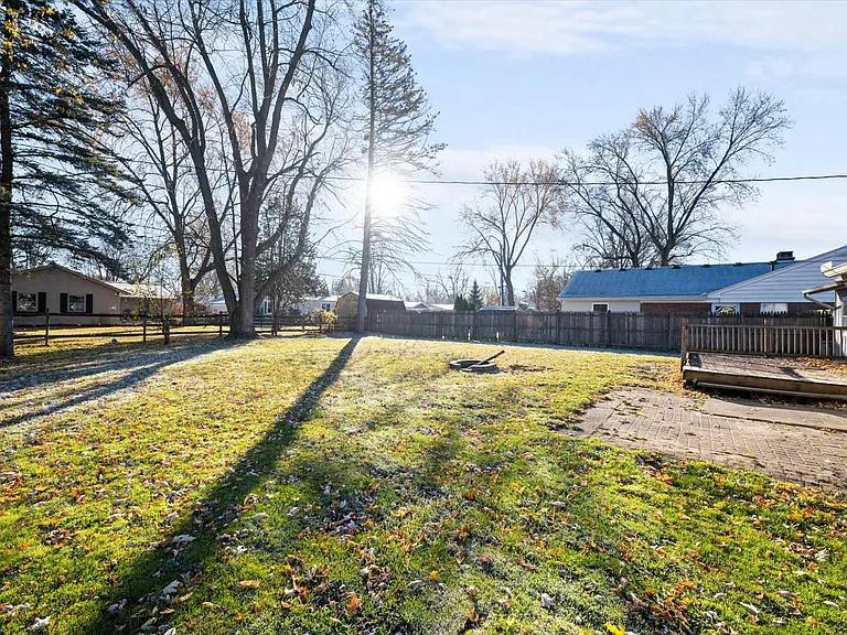 6040 Graystone Dr — Photo 29