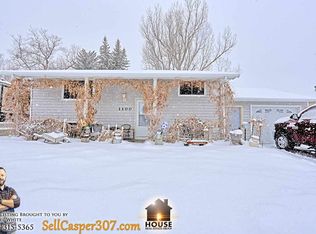 1100 Ivy Ln, Casper, WY 82609
