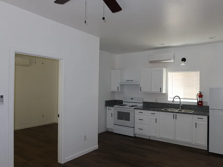 658 W Fremont St #658A — Photo 24