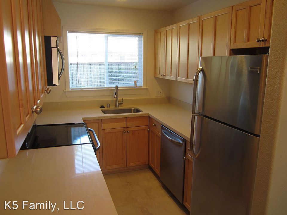 1st image of 138 Rainbow Ct
