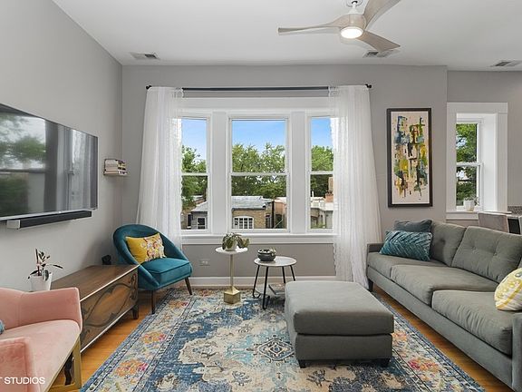 3rd image of 1438 W Carmen Ave #3