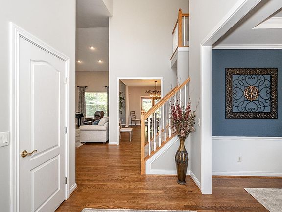 3rd image of 2468 Henesy Ln