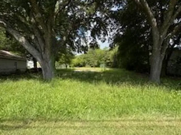 134 S Martin Luther King Jr Dr, Saint Martinville, LA 70582