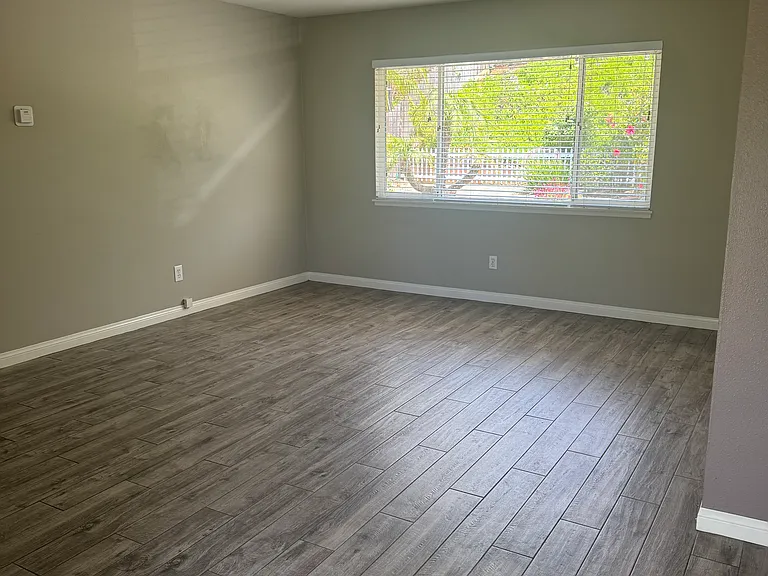 5225 Cole St — Photo 11