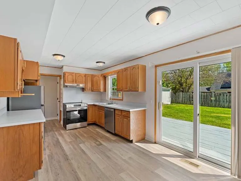 21 Huntington Ln — Photo 6
