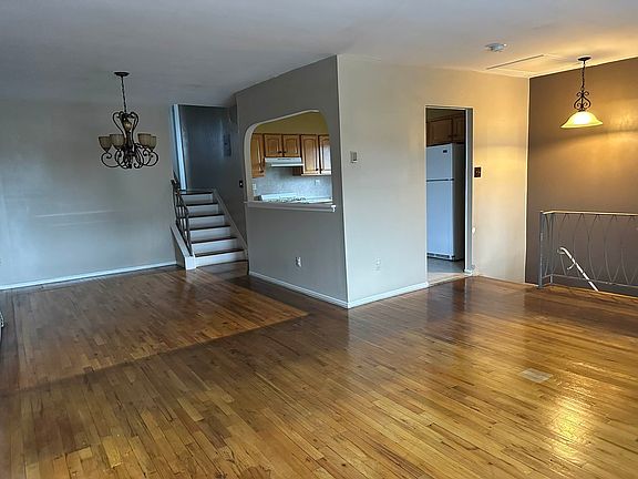 2nd image of 7502 Avenue T
