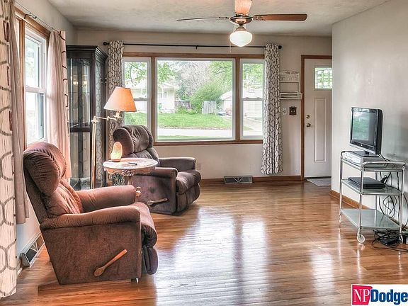4th image of 2217 Avenue C