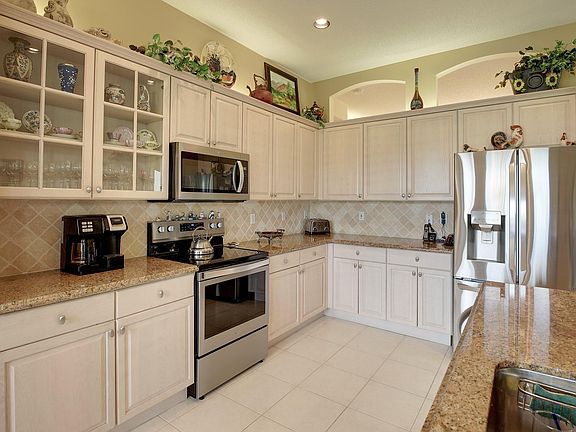 4th image of 11657 Castellon Ct