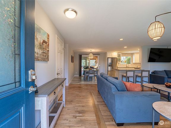 5th image of 19005 75th Avenue W