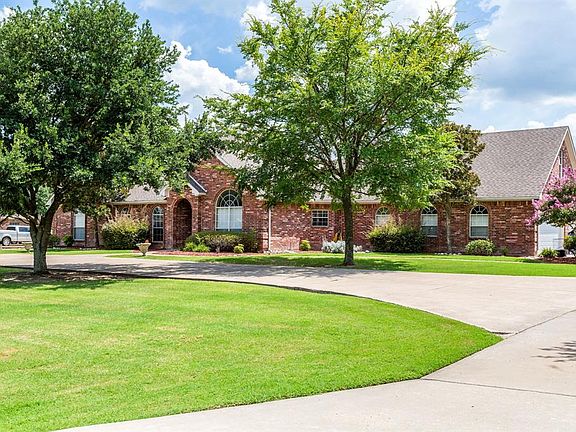 5th image of 1164 E Oaklawn Dr